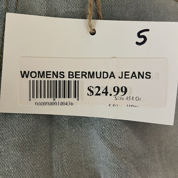 Women’s Bermuda Distressed Jean - Picture 5 of 6
